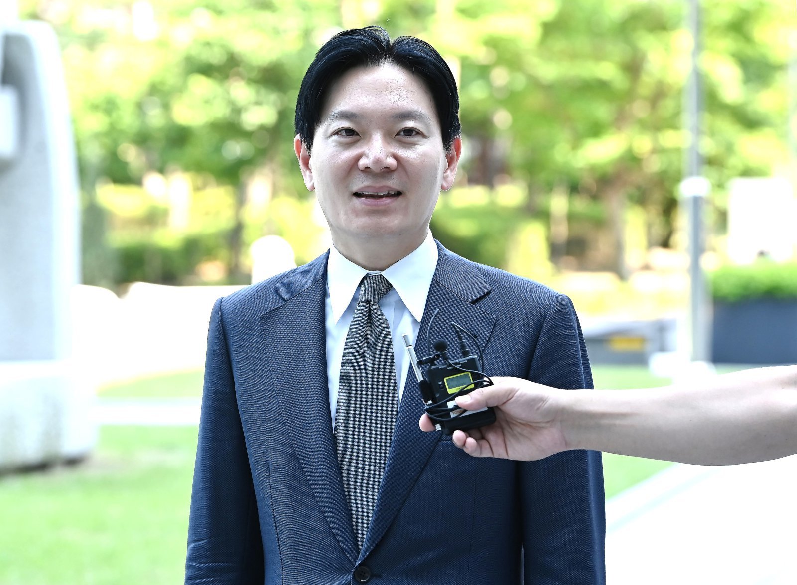 박상용 인천지검 부부장검사가 16일 경기 수원시 영통구 수원지방법원에서 열린 이화영 전 경기도 평화부지사의 ‘연어 술파티’ 의혹과 관련한 국민참여재판 증인으로 출석하고 있다. 2026.06.16. 수원=뉴시스