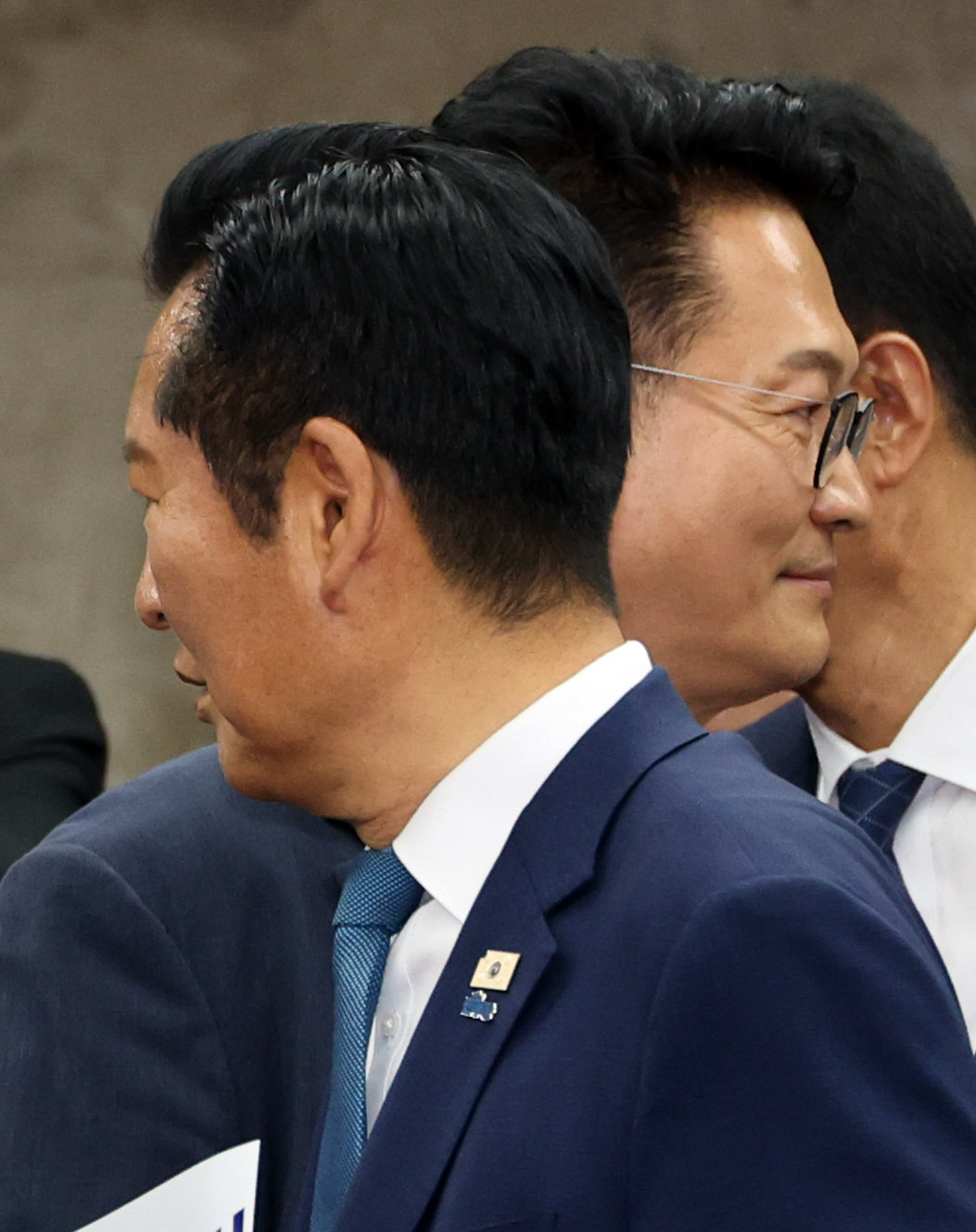 송영길 “세 후보 중 내가 1등”…우원식 “당 분열 보기 힘들어” 불출마