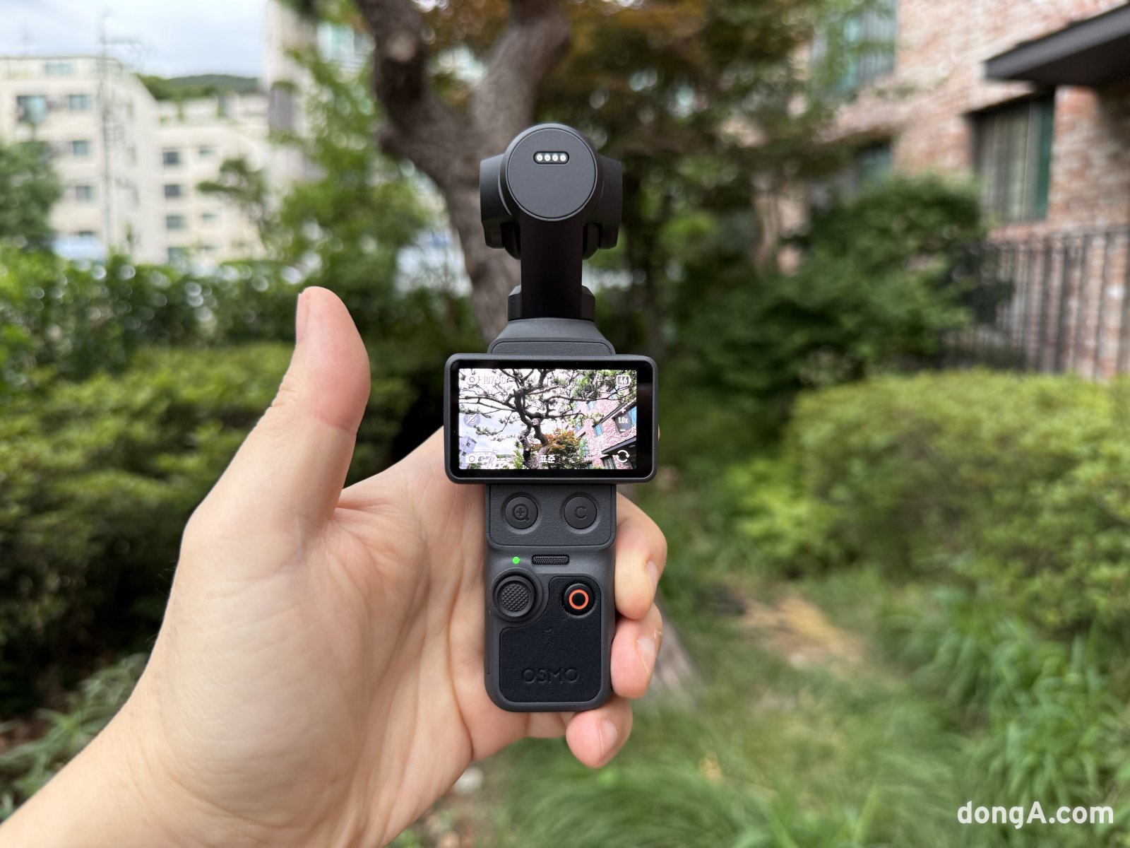 DJI 오스모 포켓4 써보니… 1인 미디어부터 전문촬영까지 가능한 ‘미니카메라’