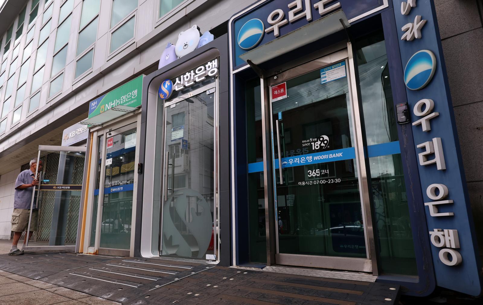 고금리 허덕이는 中企…은행 연체율·파산신청 건수 역대 최고