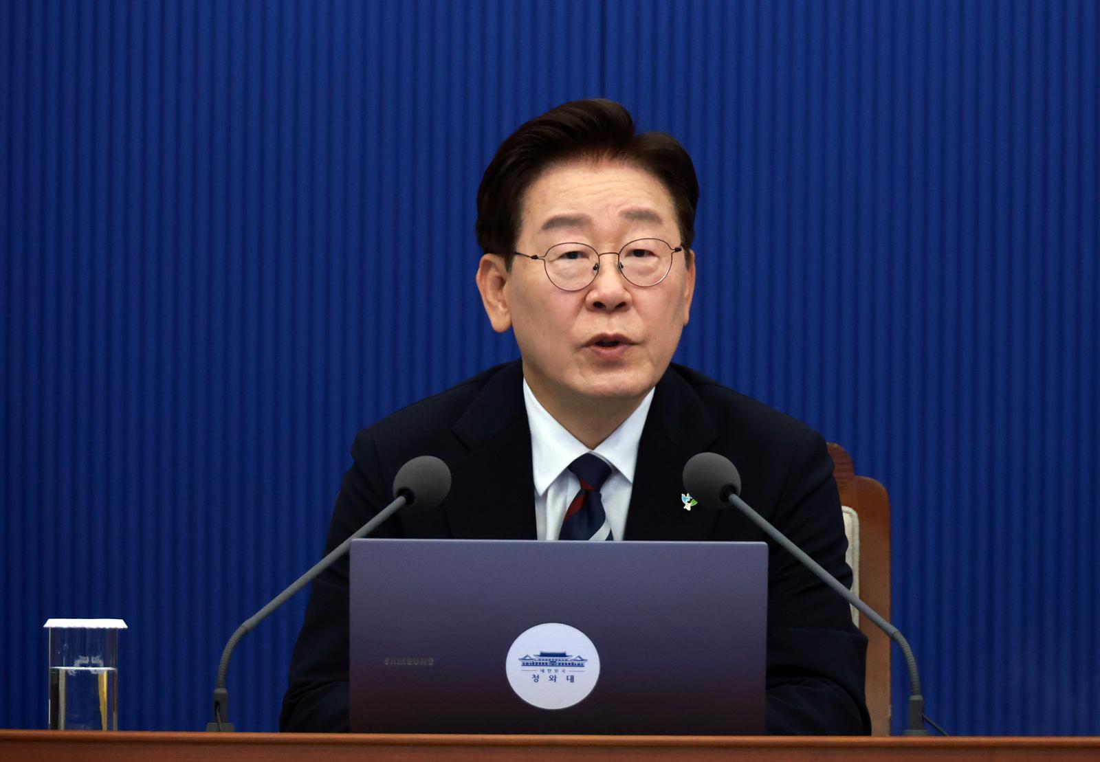 李, 최태원·이재용과 연쇄 회동…‘반도체 지방 투자’ 막바지 조율