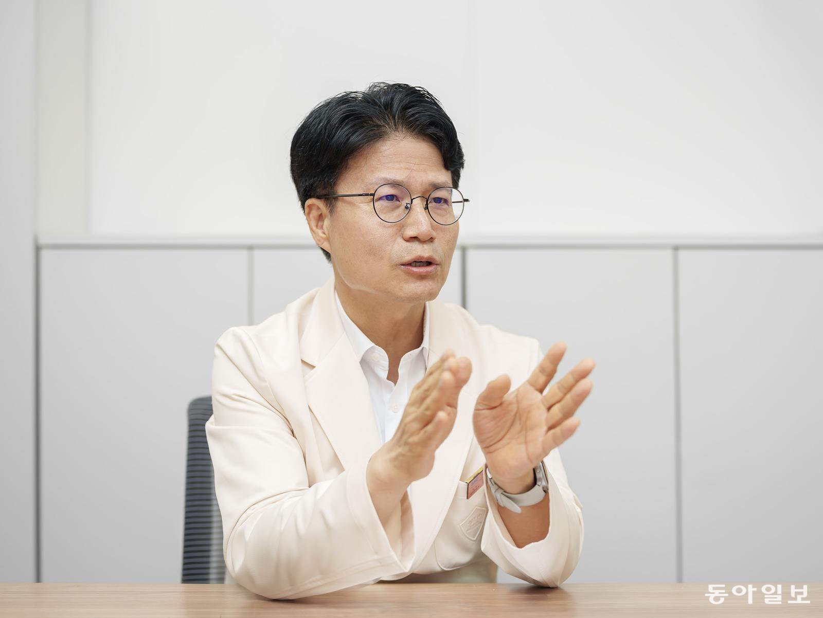 김재현 삼성서울병원 내분비대사내과 교수는 “집중 인슐린 치료가 필요한 2형 당뇨병 환자는 고위험군임에도 충분한 지원을 받지 못하는 경우가 많다”고 말했다. 홍은심 기자 hongeunsim@donga.com