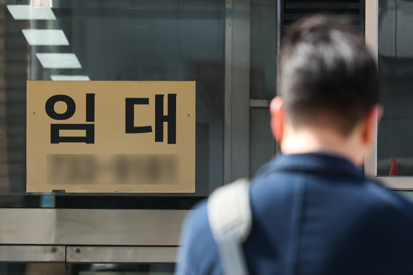 “월 215만원도 못 번다”…자영업자 3명 중 1명 ‘최저임금 이하’
