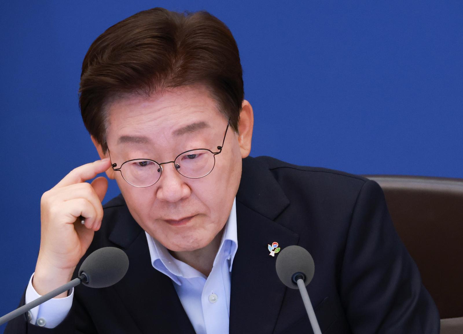 李 “역대급 성과급-코스피 딴 세상 이야기란 청년 소외감 뼈아프게 받아들여야”