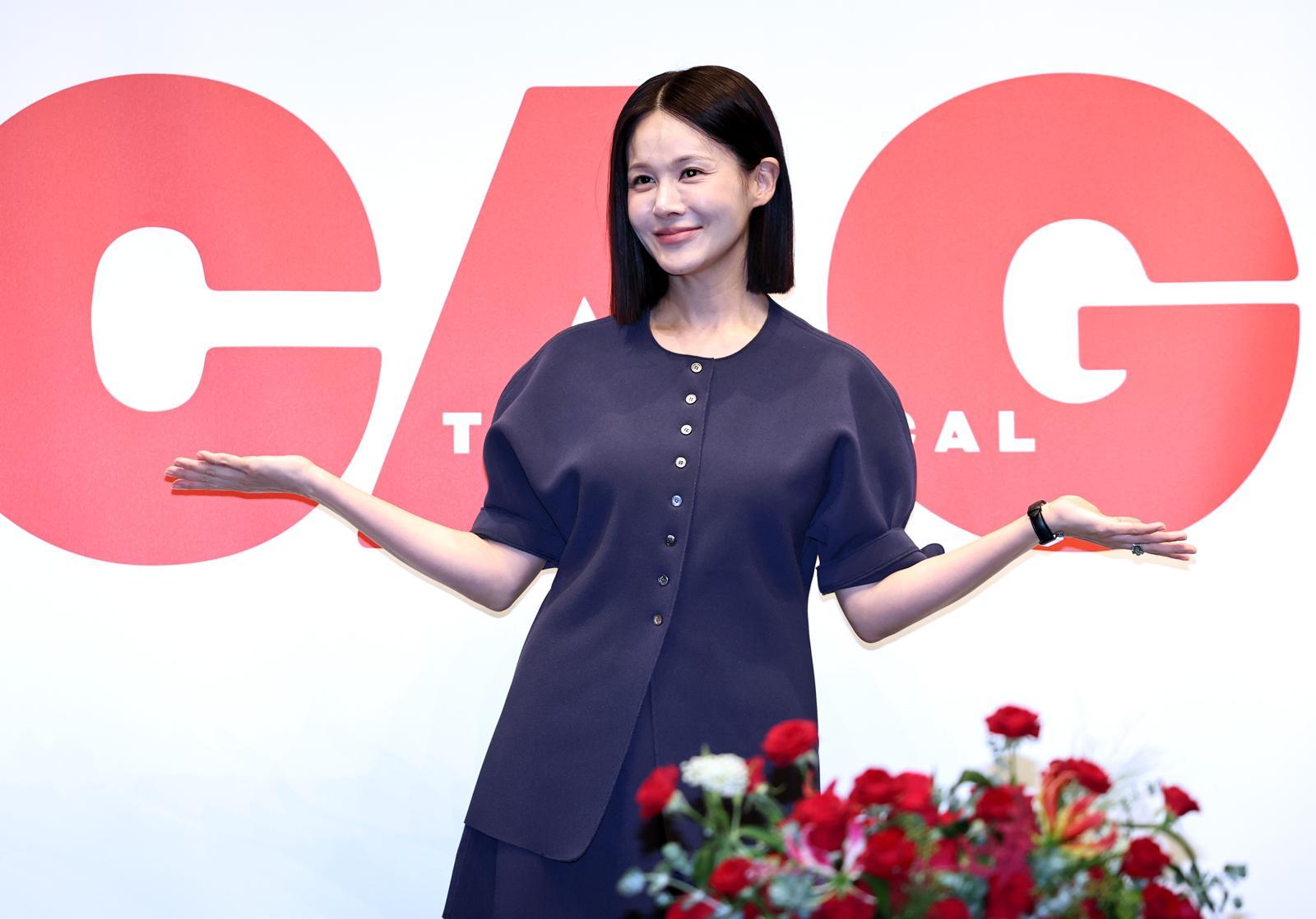 뮤지컬 ‘시카고’에서 록시 역으로 브로드웨이에 진출하는 아이비가 23일 서울 충무아트홀에서 열린 기자간담회에 참석해 포즈를 취하고 있다. 2026.6.23 뉴스1