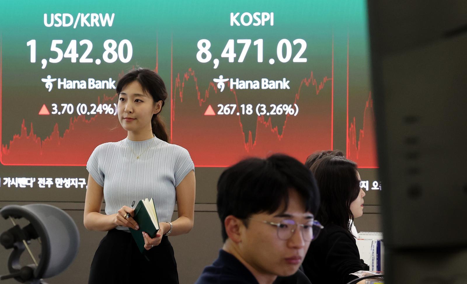 환율 1540원대 마감…금융위기 이후 최고