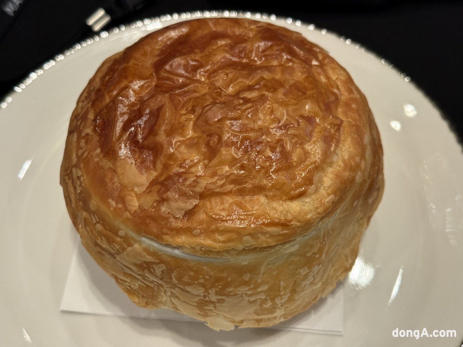 코트야드 서울 명동 팀 요리 앙쿠르트 한방 갈비찜과 서늘, 호엽 만둣국. 김상준 기자 ksj@donga.com