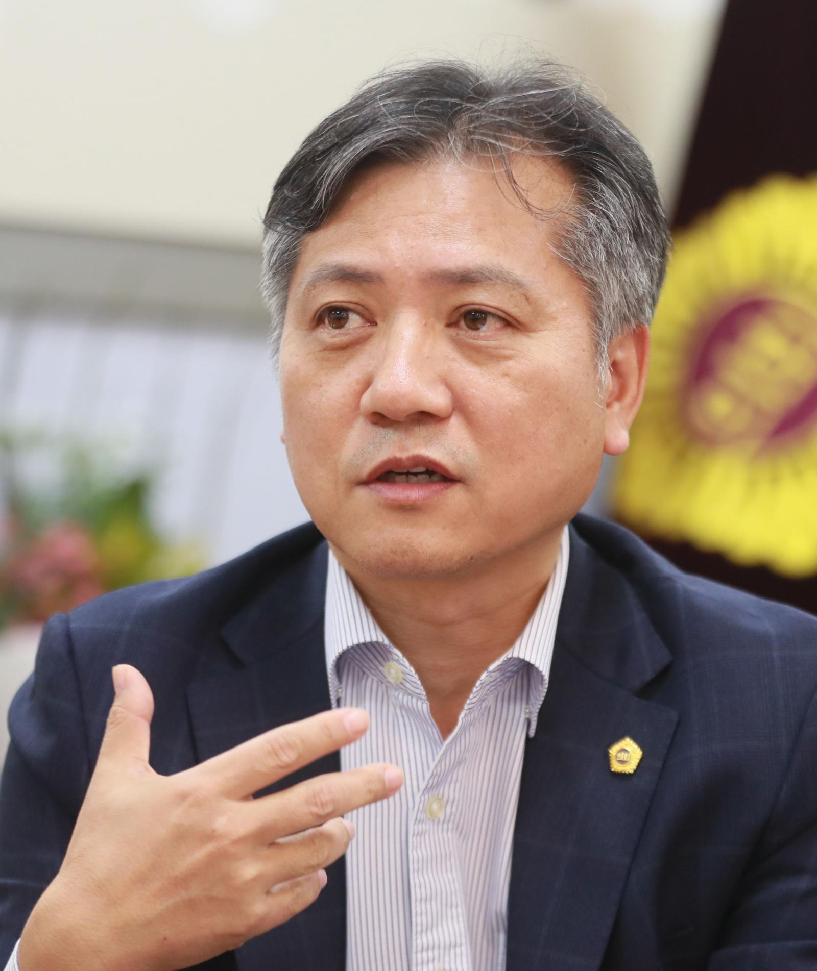 강원도 경제부지사에 내정된 신원철 전 서울시의회 의장. 동아일보DB
