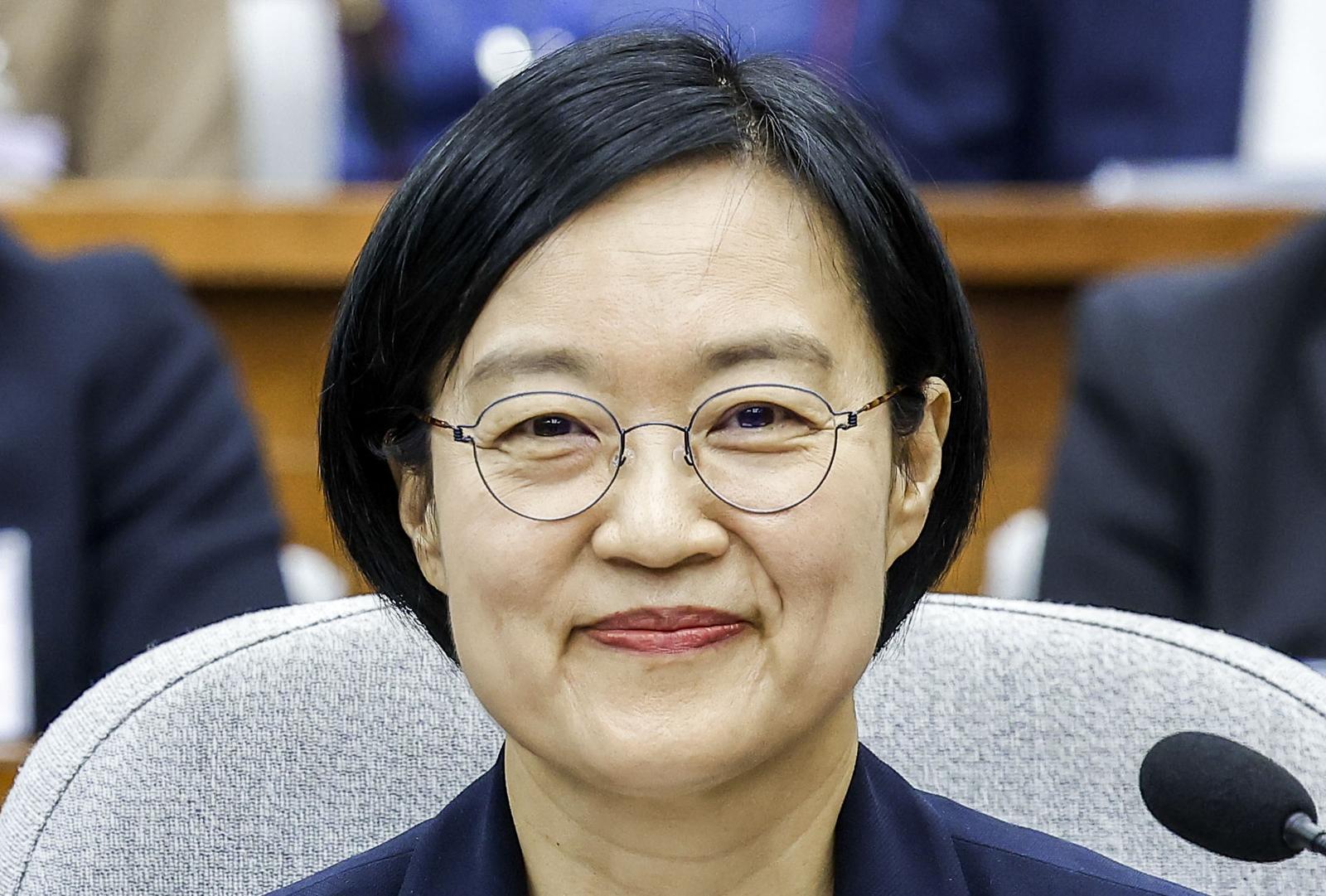 한성숙 “아버지 말씀은 좀…” 野 “父 얘기 먼저 꺼내”