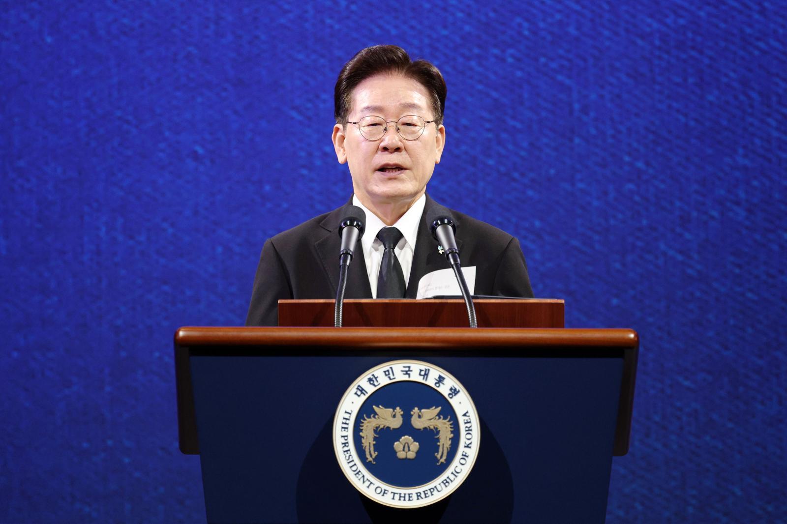 李대통령, 부산 어선 침몰 사고에 “가용 자원 총동원해 인명 구조”
