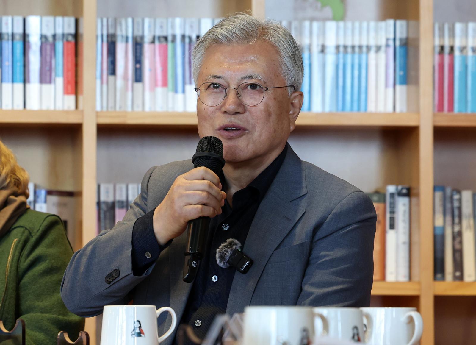 [속보]李대통령, 문재인 전 대통령과 7월 1일 靑오찬