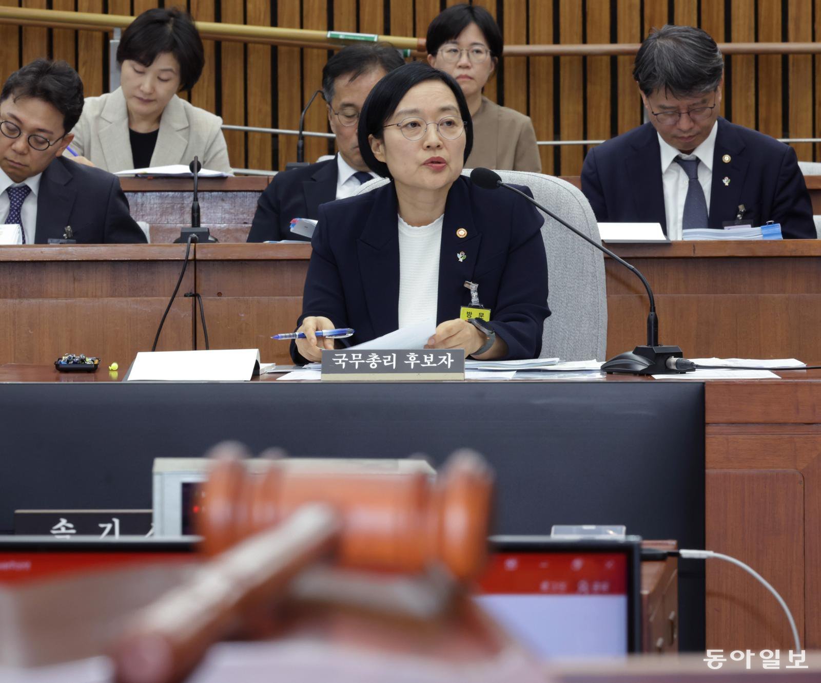 [정치 한 컷]청문회 어려워요…한성숙 총리 후보자가 가슴 쓸어내린 순간!
