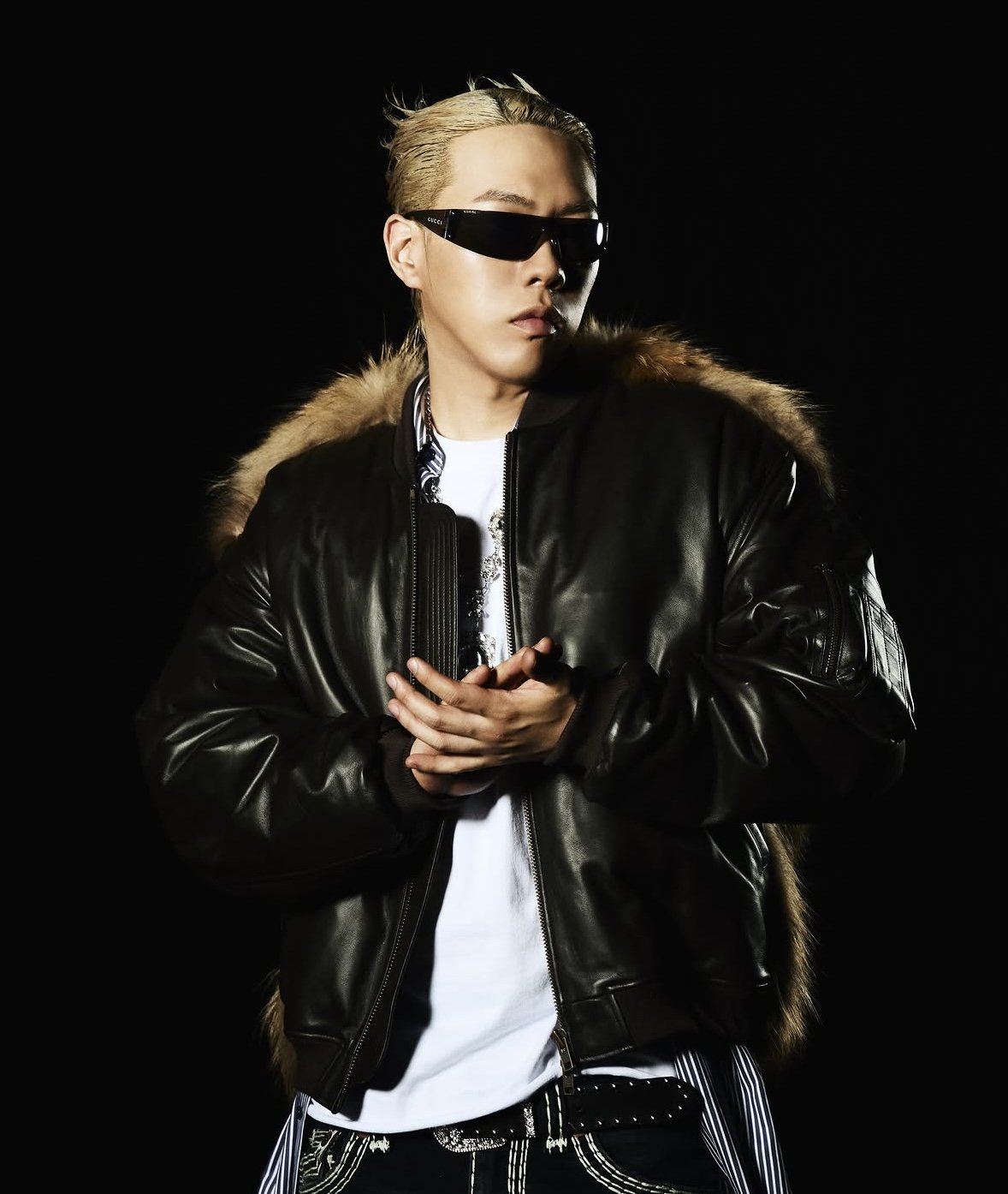 비와이 “태극기 거꾸로 달지 말아라”