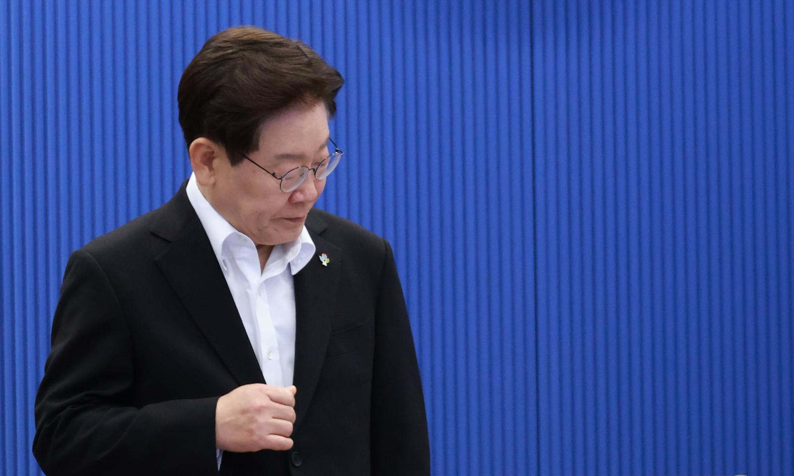 이재명 대통령이 25일 청와대에서 열린 수석보좌관회의에 참석하고 있다. 2026.6.25 ⓒ 뉴스1