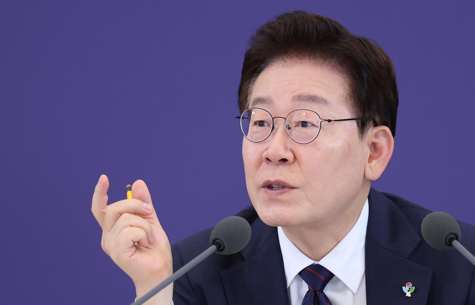李대통령 ‘GPU 추경’ 시사에…여 “때 맞춰 내리는 단비” 야 “현금살포 군불 때기”