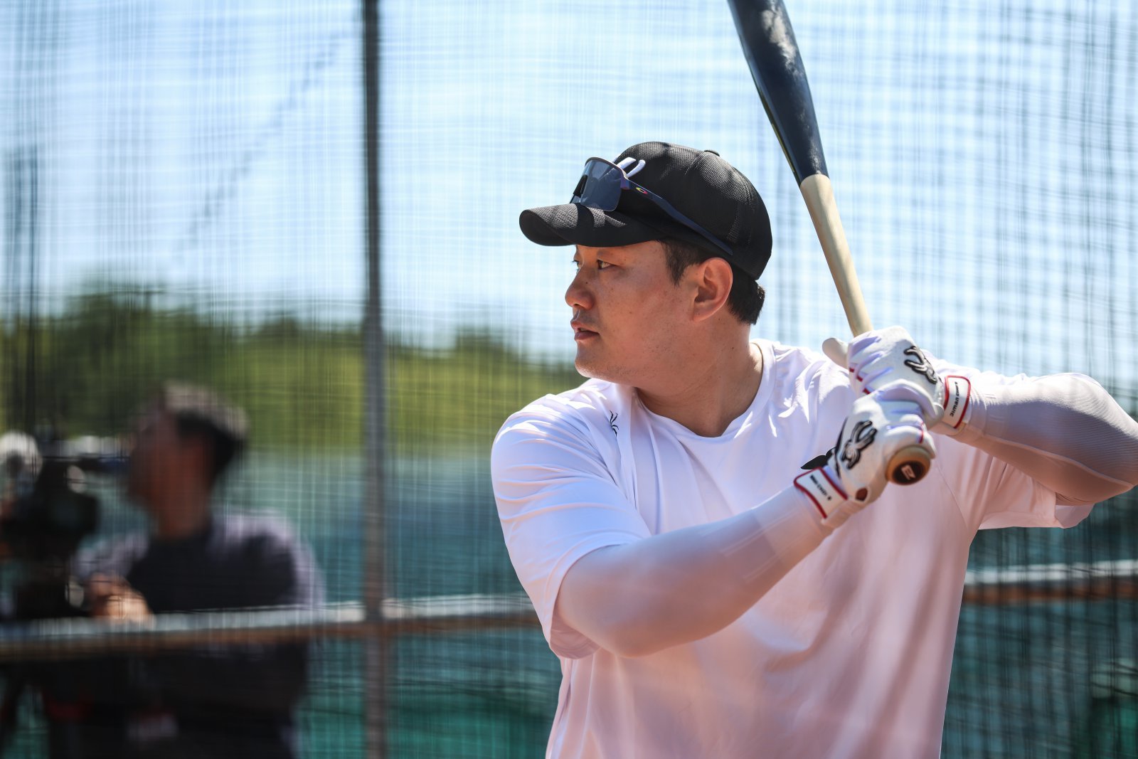 Ex-MLB Player Choi Ji-man Debuts in Korean Minor League, Strikes Out as Pinch Hitter