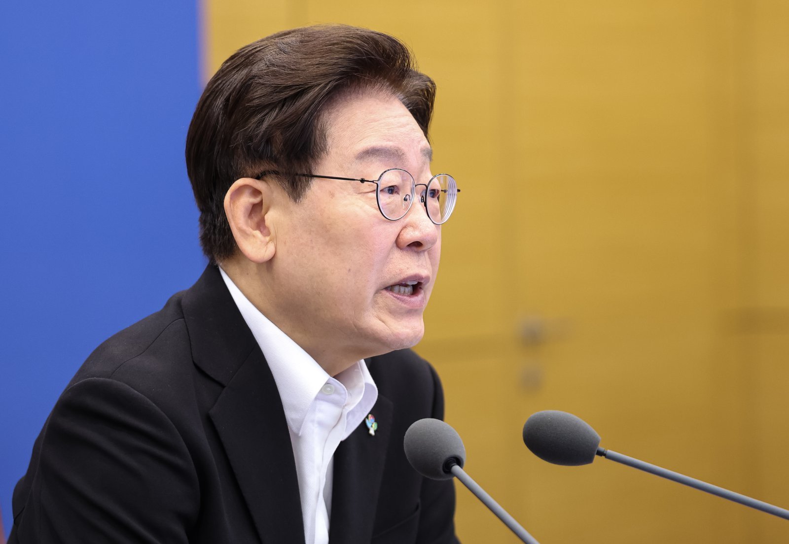 李, 주말 SNS 7건 올려 “호남 반도체 투자 칭찬받을 일”