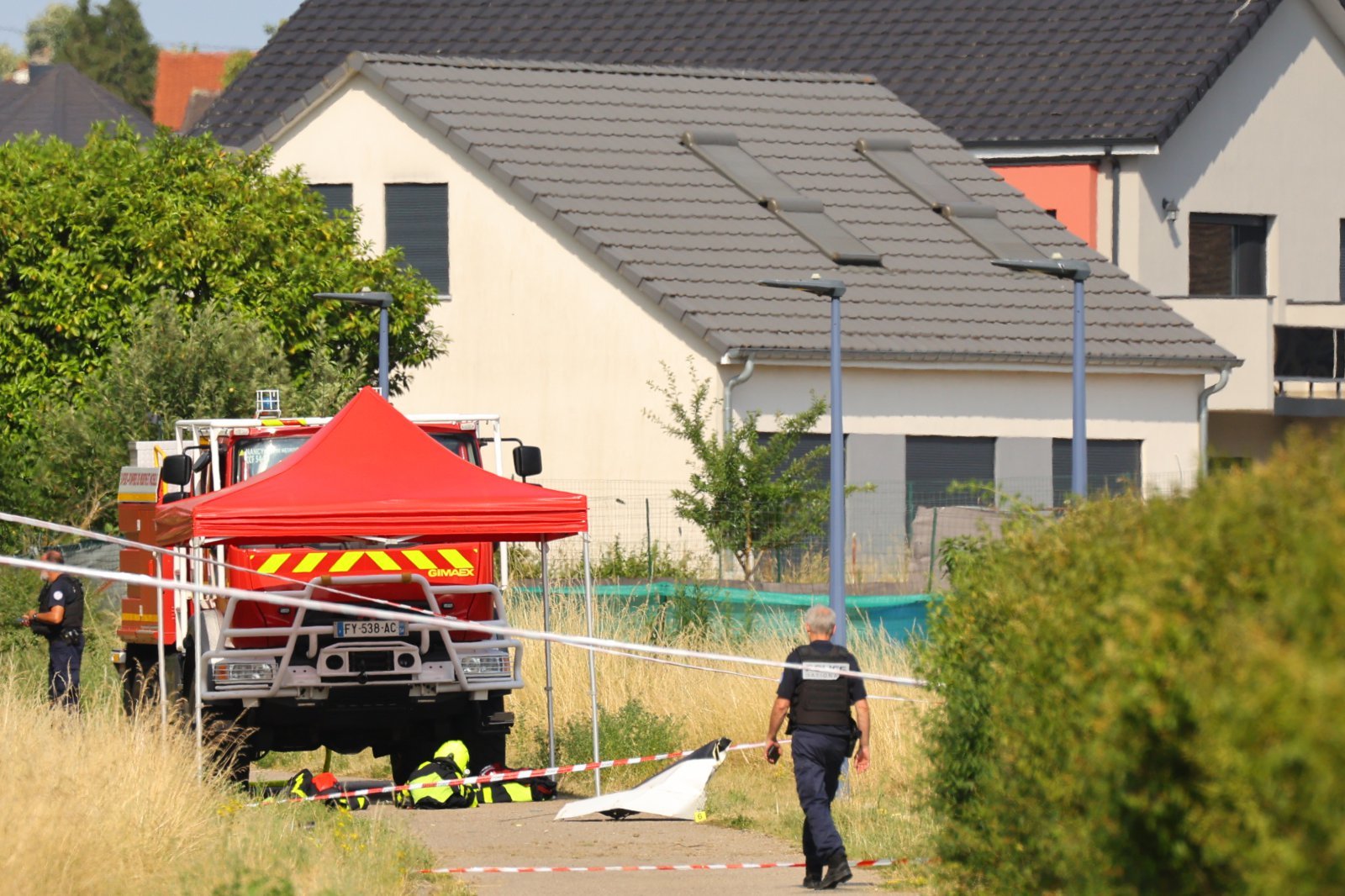 France skydiving plane crash kills 11