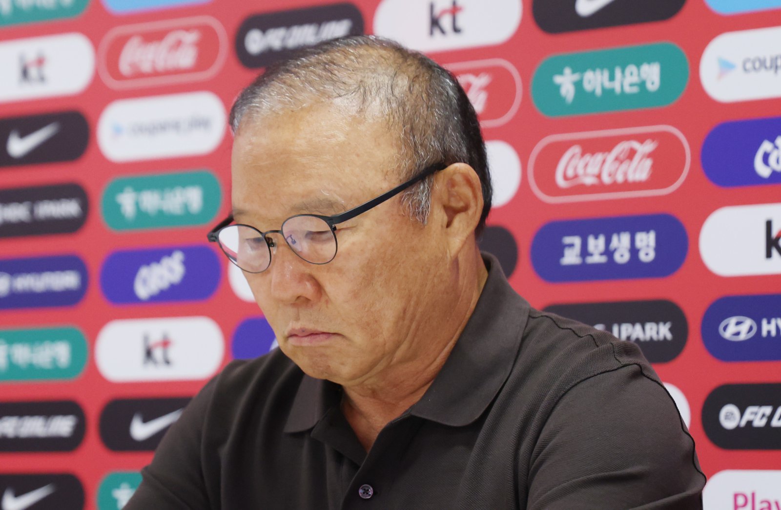 Park Hang-seo apologizes for South Korea's World Cup failure, vows introspection