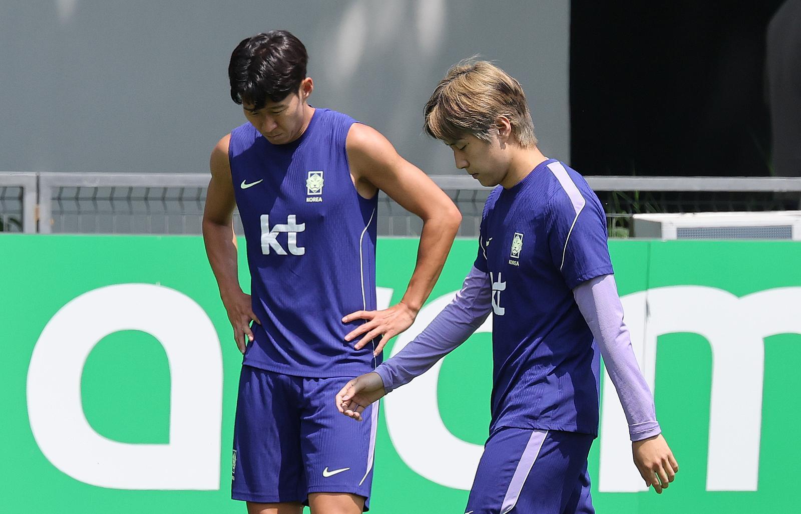 대한민국 축구국가대표팀 손흥민과 이강인이 27일(현지시간) 멕시코 과달라하라 인근 대한민국 축구대표팀의 베이스캠프 훈련장인 치바스 바예 베르데에서 훈련을 하고 있다.  2026.6.28 ⓒ 뉴스1