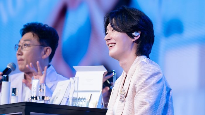본에스티스 모델 가수 김용빈. 본에스티스 제공