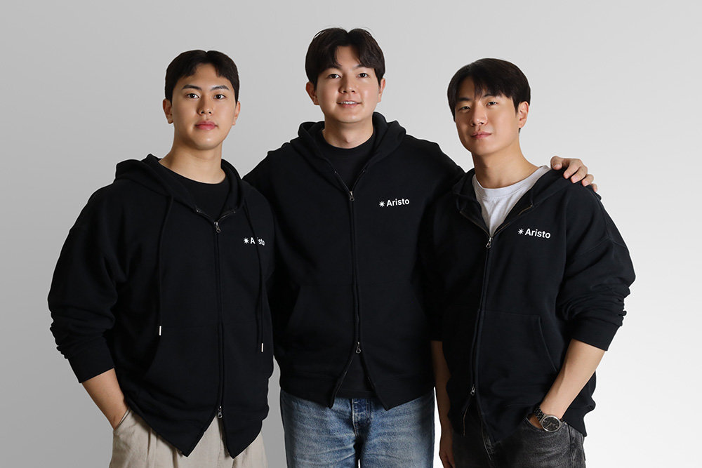 아리스토의 박인영 공동 창업자, 황신혁 대표, 김승현 공동 창업자(왼쪽부터) / 출처=카카오벤처스