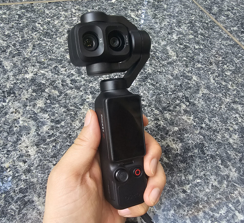 [리뷰] ‘포켓’ 크기에 프로급 영상, DJI 오즈모 포켓 4P