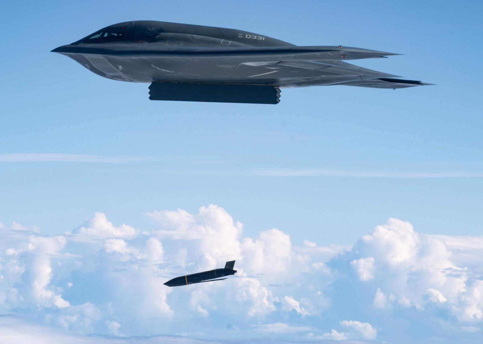 US B-2 Bomber Successfully Launches Long-Range Anti-Ship Missile in Training