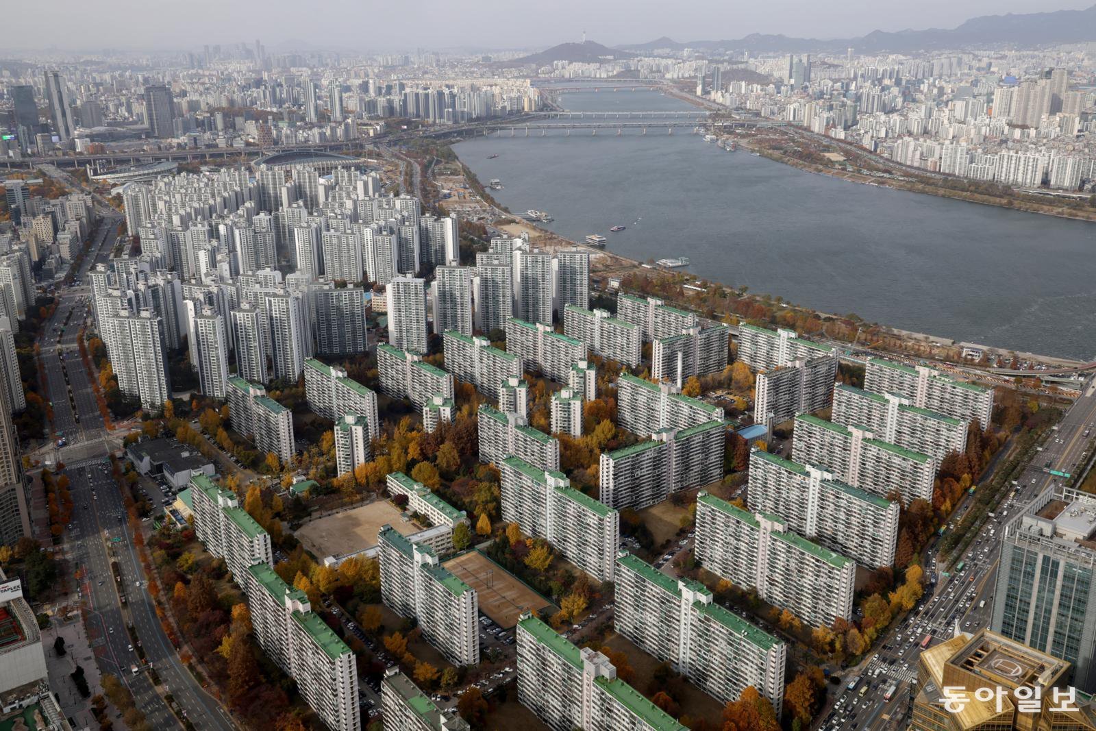 ‘강남 재건축 대어’ 잠실5단지 사업시행계획 인가… 재건축 ‘7부 능선’ 넘어
