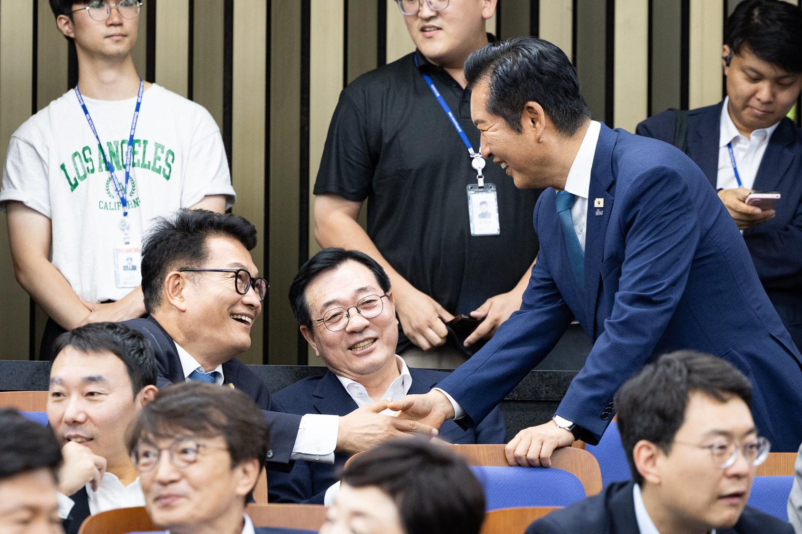 송영길 “정청래, 盧의 한미FTA 반대”… 친청 “파묘땐 과거에 묻혀”