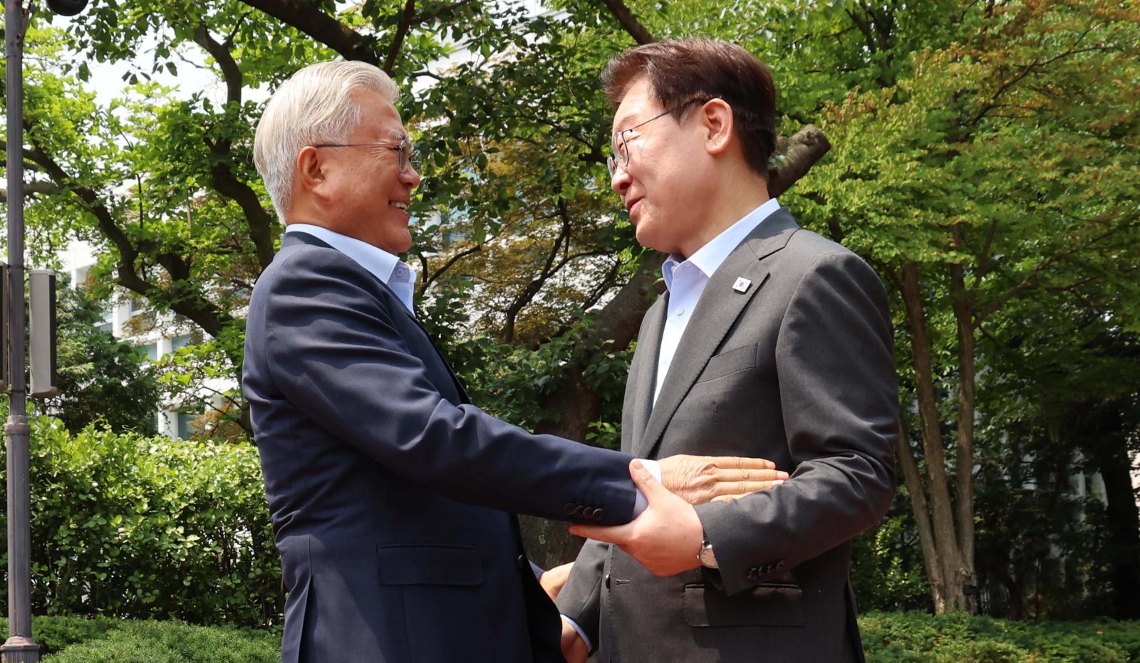 文 “당 먼저 단합해야”…李 “외연 확장해 구조적 다수 창출”