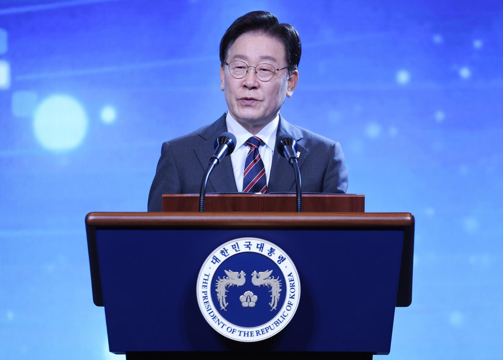 李, 20대 간호사 사망에…“‘태움’은 끔찍한 폭력”