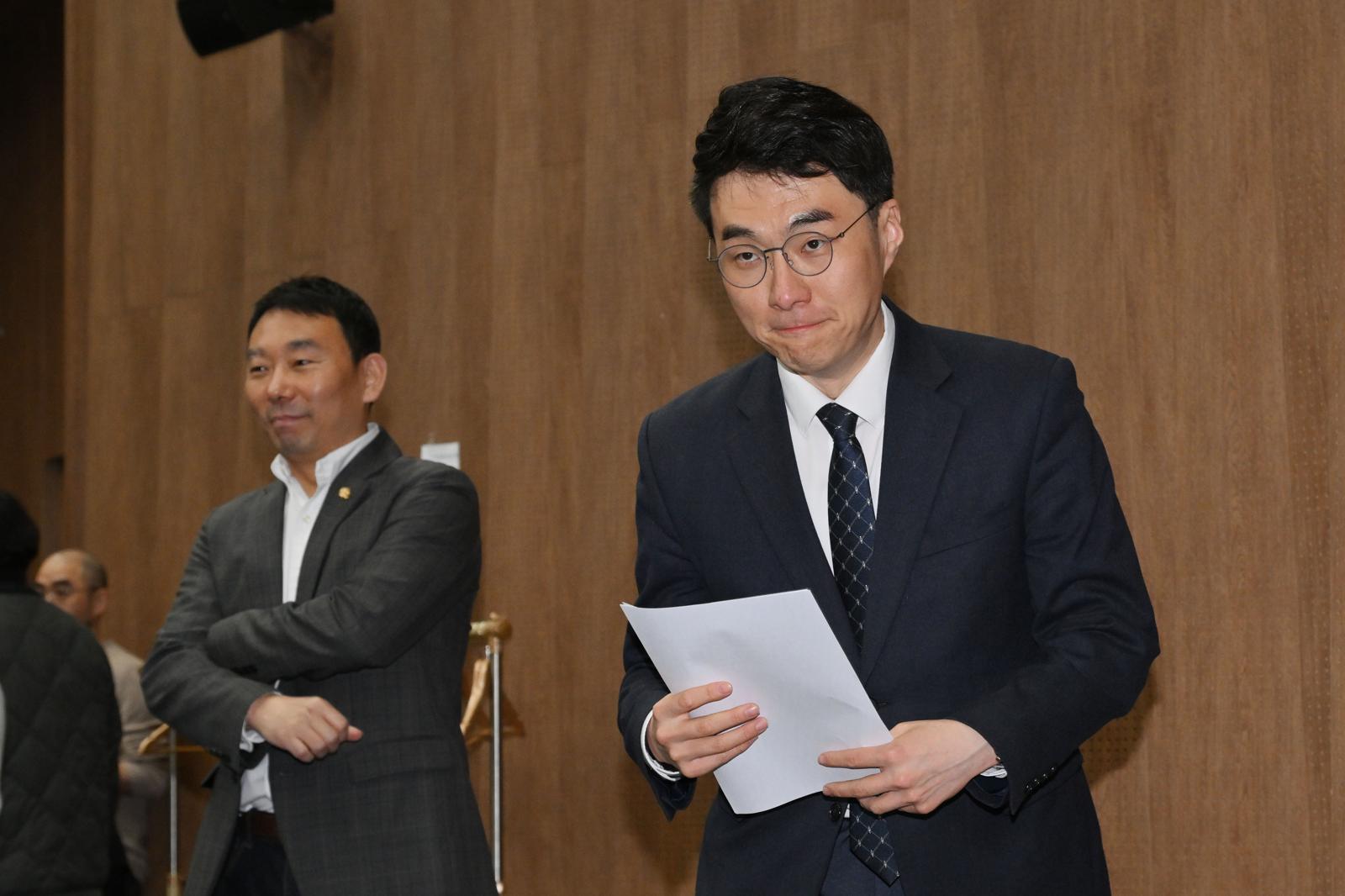 與내부 검찰개혁 온도차…친명 김남국 “민생부터” vs 강경파 김용민 “그러다 내란”