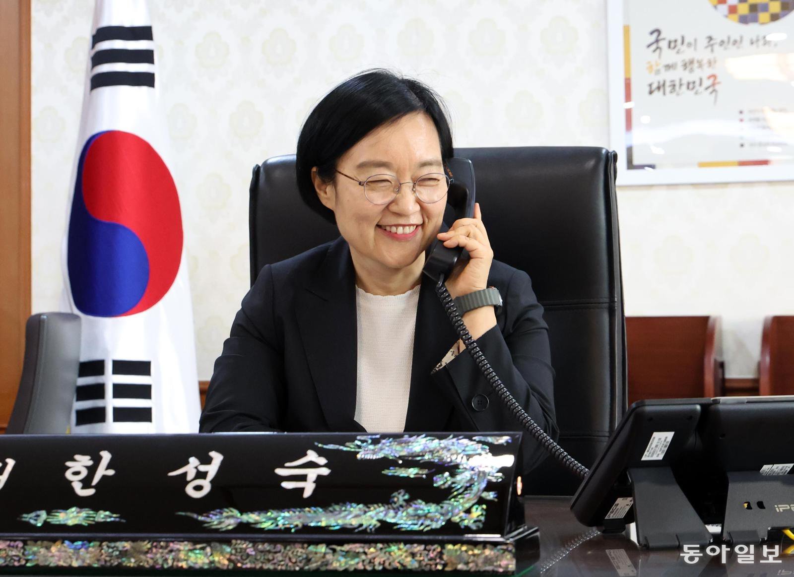 한성숙 총리 첫 일정은 AI… “정부의 속도 올리겠다”
