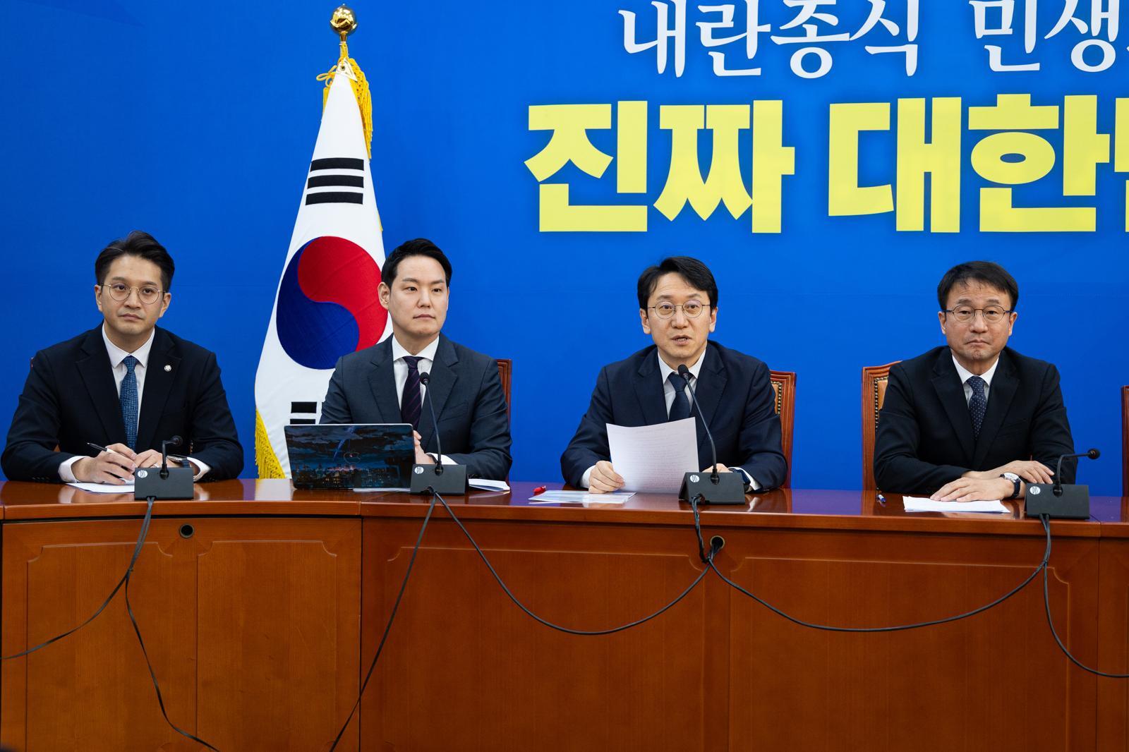 李, 與원내대표단과 만찬 “국정과제 입법 속도를”