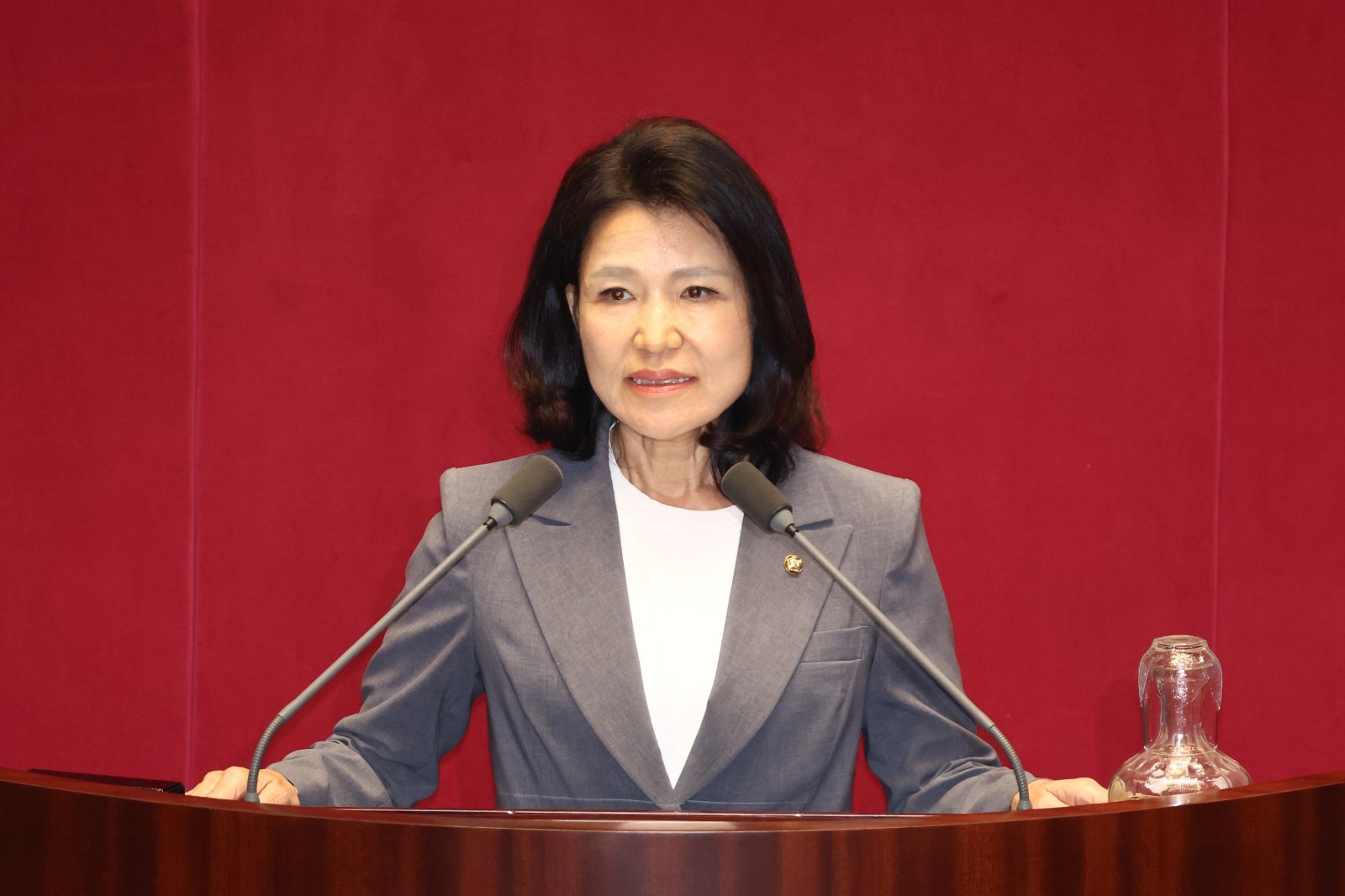이진숙 “최태원 팔 비틀린 표정 보라…거짓말 못 한다”