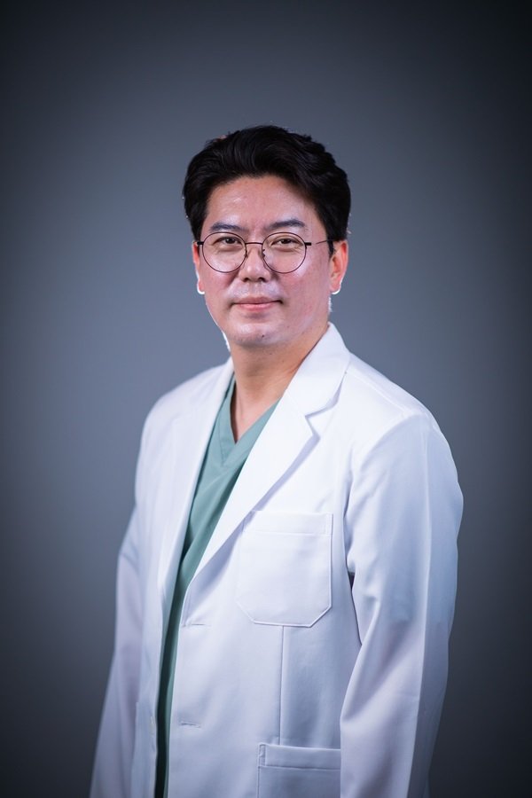 조성윤 리젠에스신경외과의원 원장