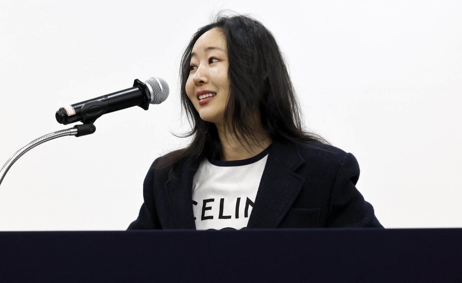 “민희진, 뉴진스 라이브 방송·‘전속계약 해지선언’까지 지시”