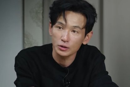 밝은 피부-날렵한 턱선…술 끊은 황정민 회춘했네