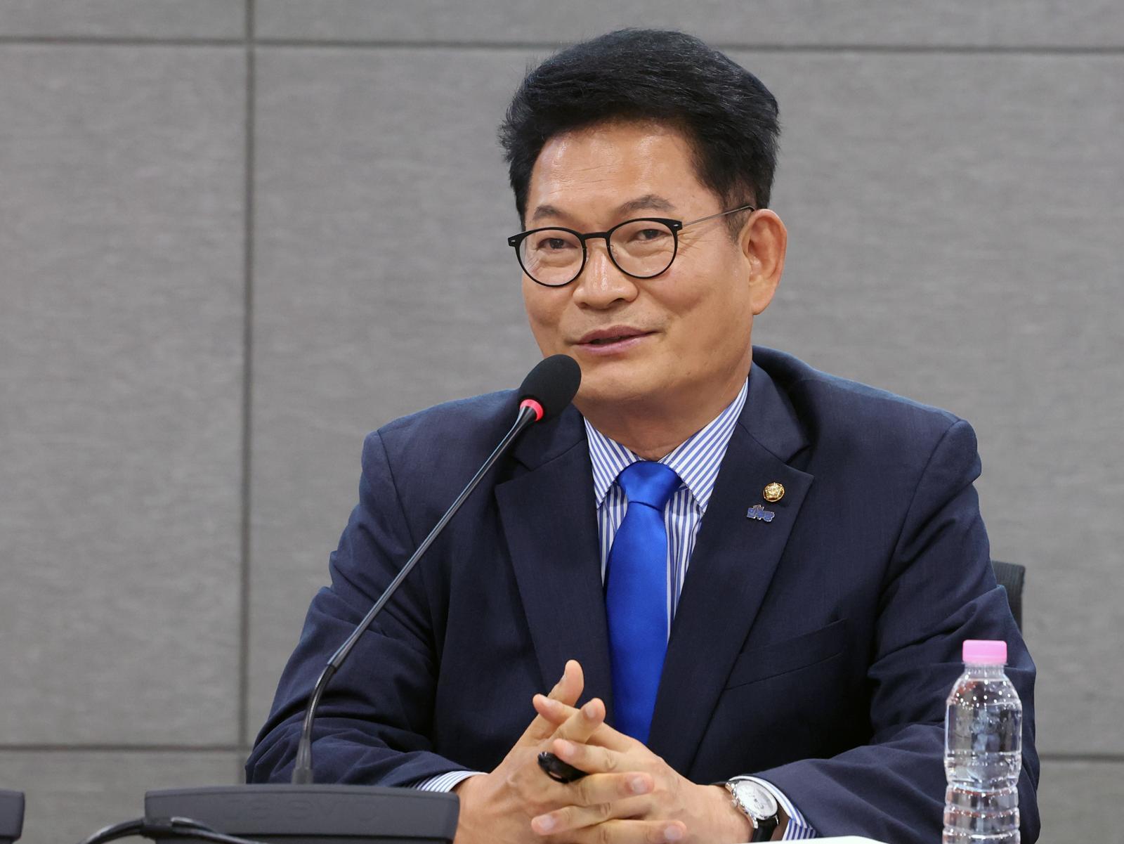 송영길 “남북관계 문 함께 두드려야…반드시 문 열린다”