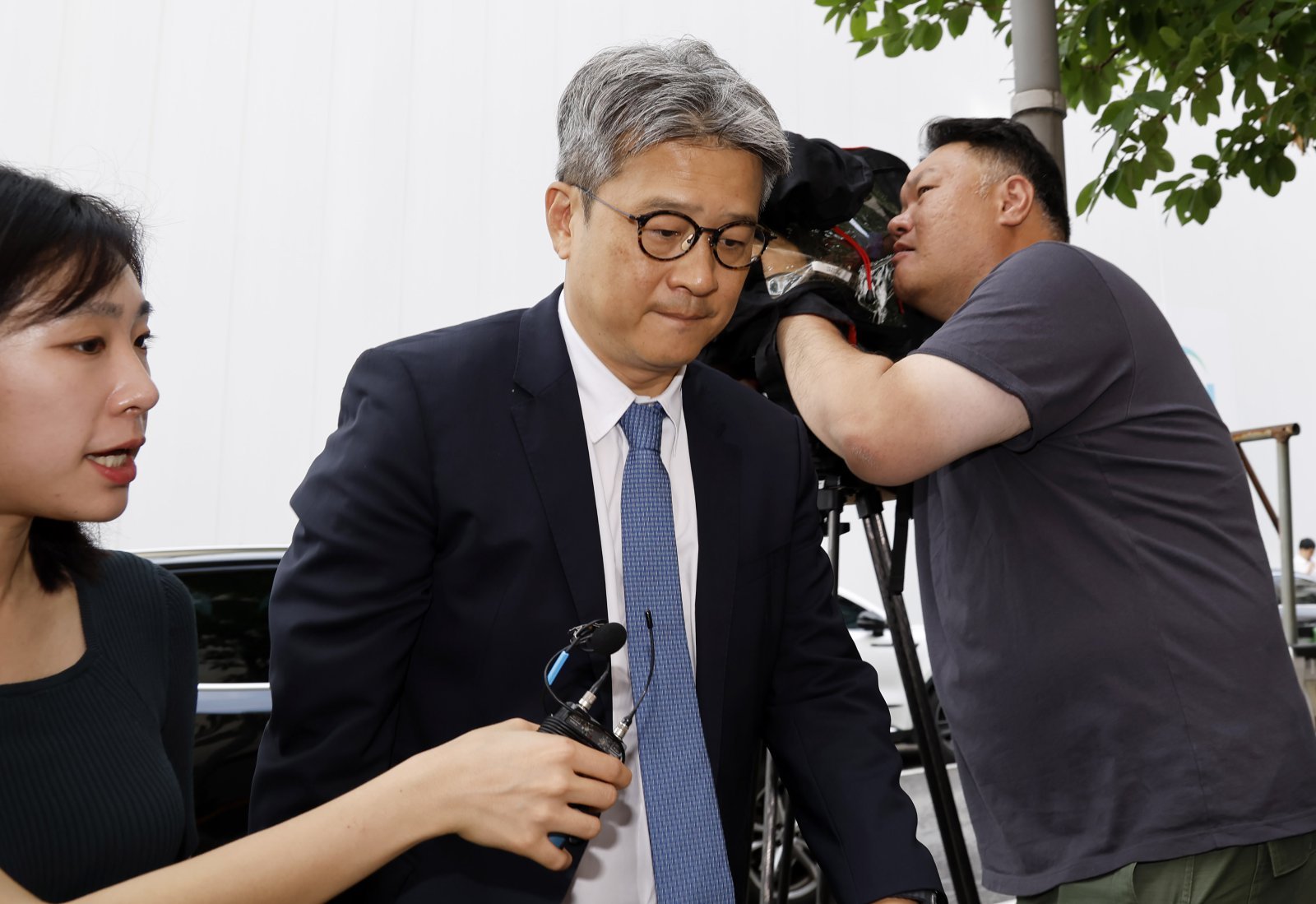 종합특검, ‘도이치 수사 무마’ 이창수 전 중앙지검장 3차 소환