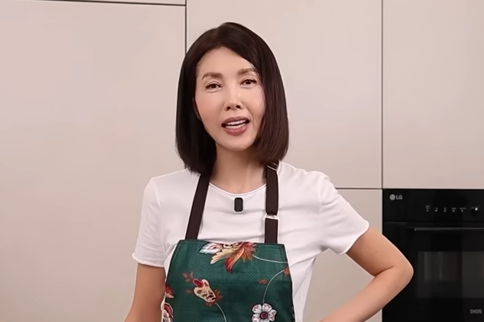 Broadcaster Ji-yeon Baek shares secret to youthful look: Steamed chicken breast