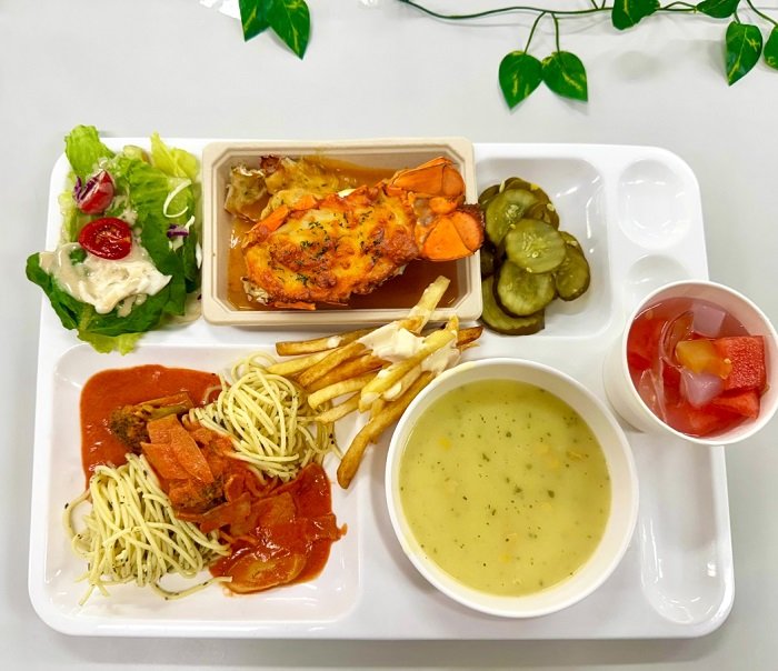 ‘랍스터 구이’ 맛보는 장병들… 본우리집밥, 군급식에 ‘외식 트렌드’ 입힌다