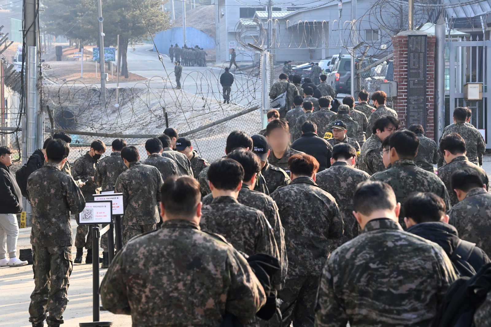 소비기한 한 달 지난 생수 예비군에 지급 논란