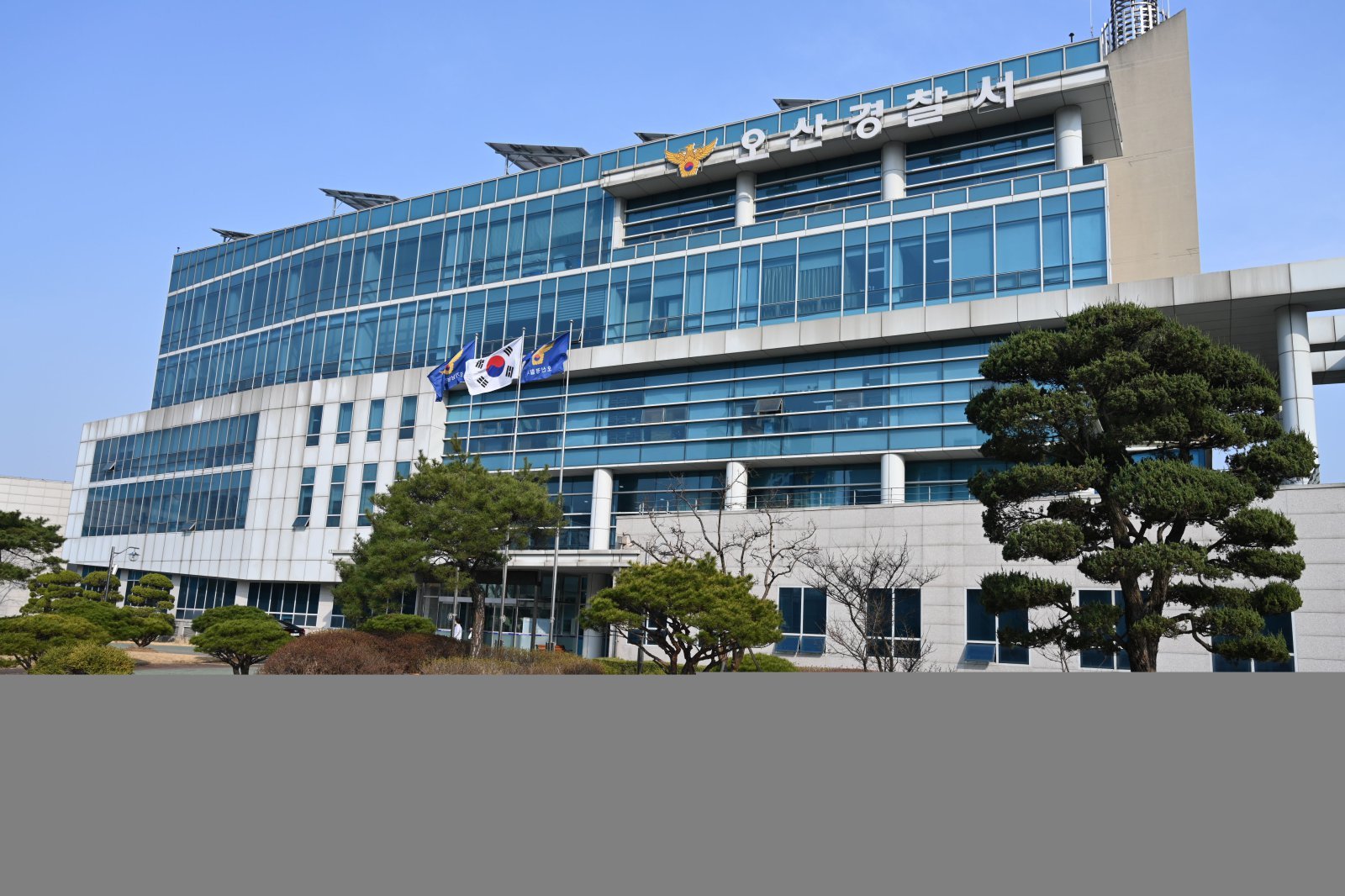 아파트서 여아 추락사고로 중상…경찰 조사
