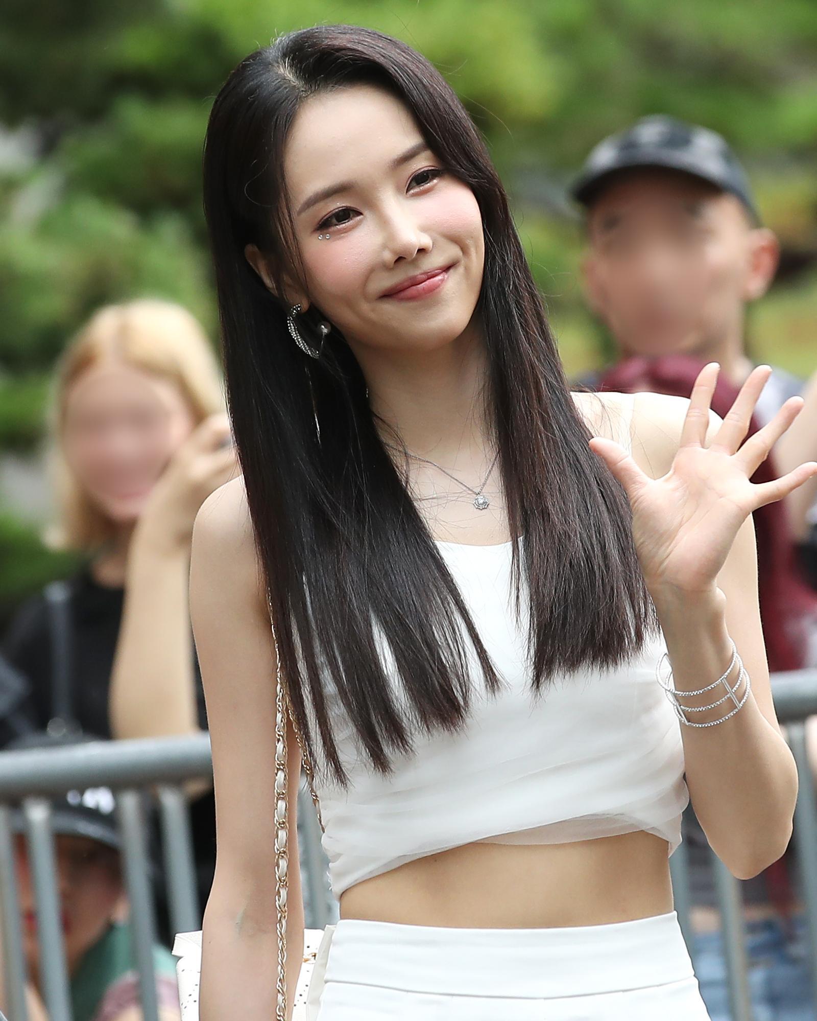 Fiestar Member Linzy to Marry Non-Celebrity Partner