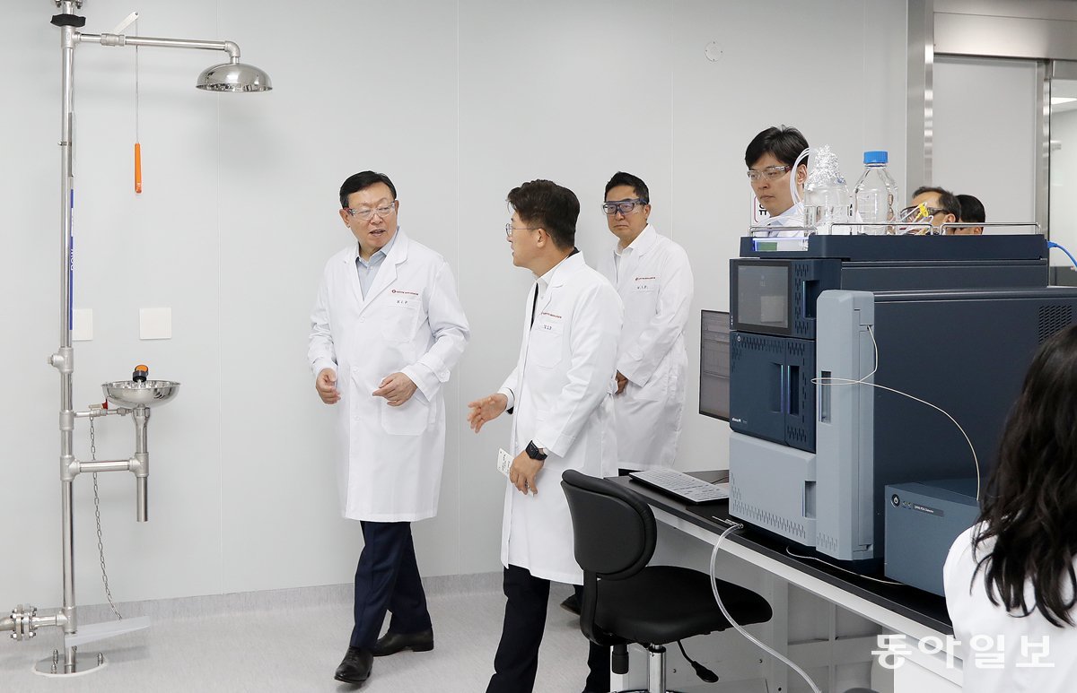신동빈 회장 “바이오, 롯데그룹 새 도약 이끌 핵심 산업”