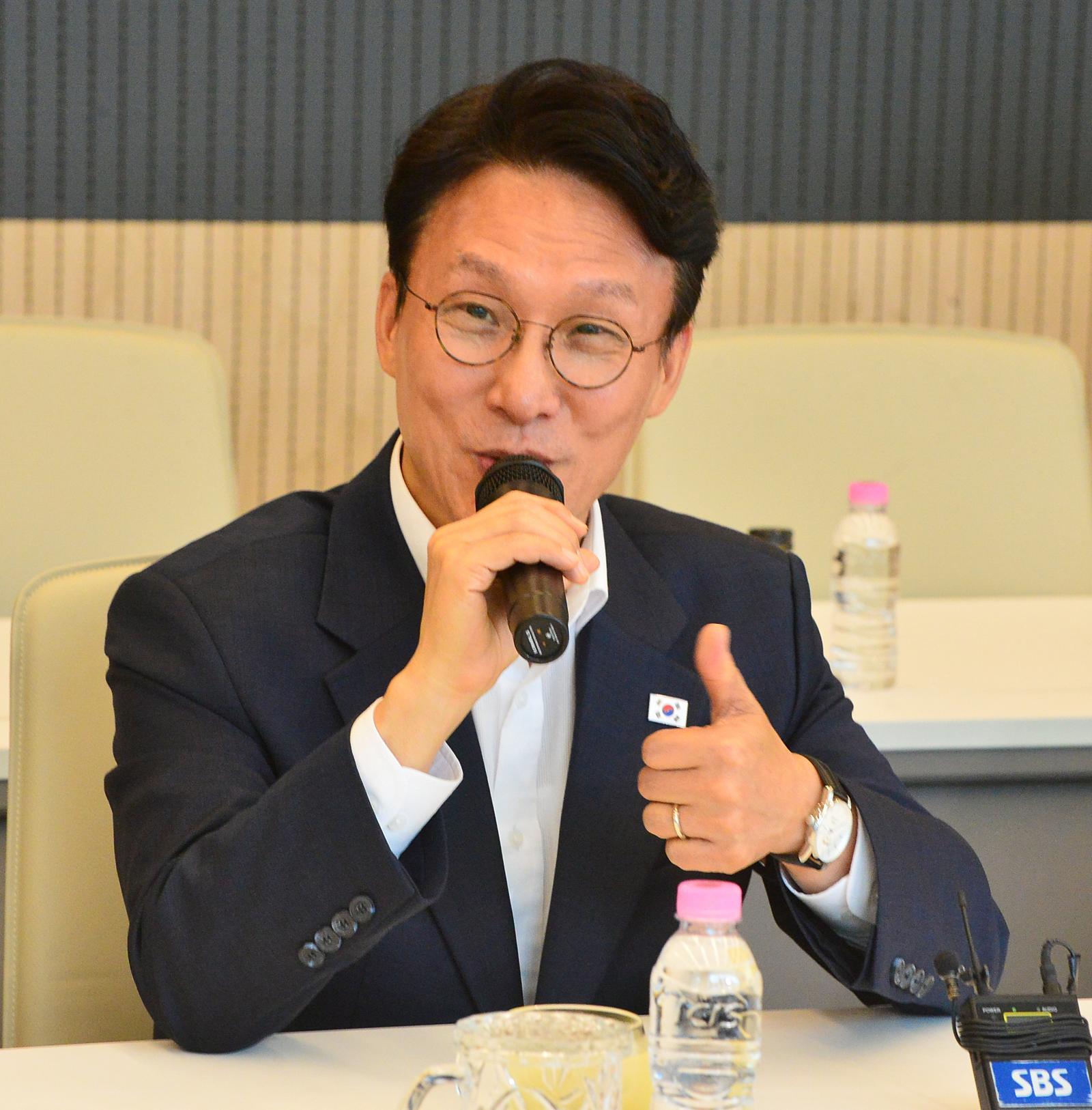 김민석 “지난 1년 자기정치 폐해 당 혼선 빠뜨려”… 출마선언부터 정청래 ‘직격’