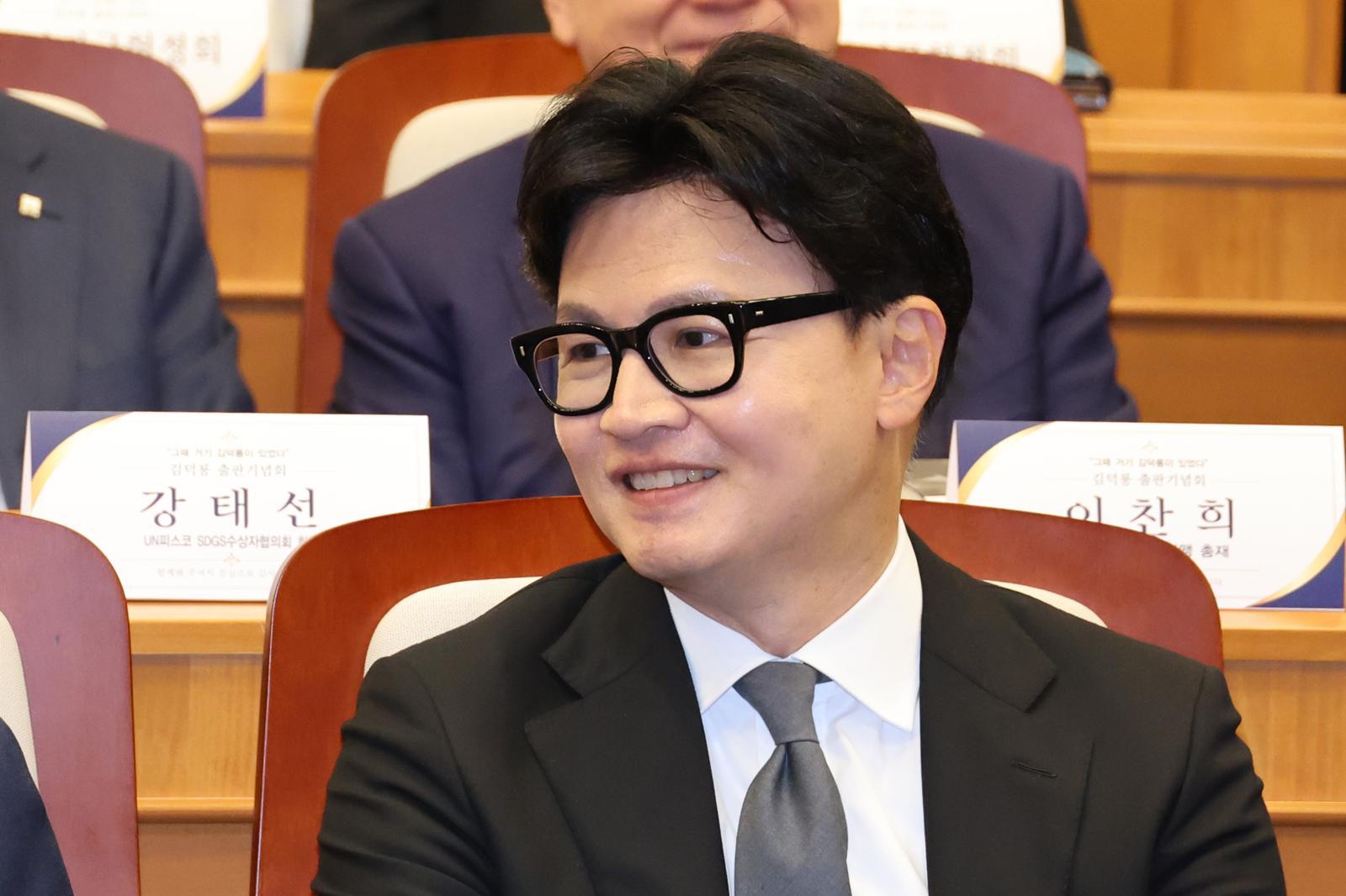 국회 외통위원 한동훈 “2차특검, 언제까지 날 출국금지할거냐”