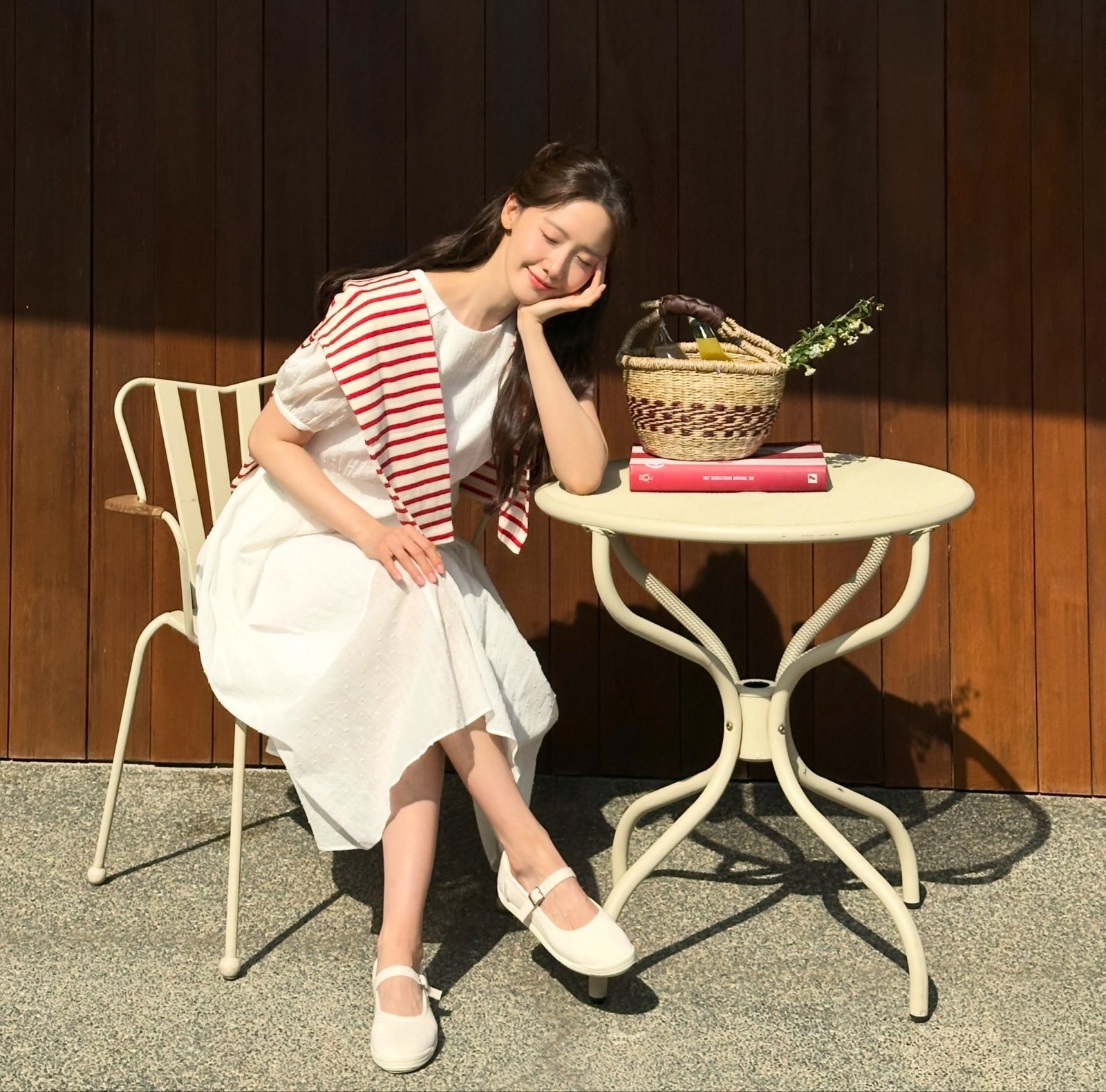 윤아, 역시 청순 여신…무해한 미소 담은 비주얼